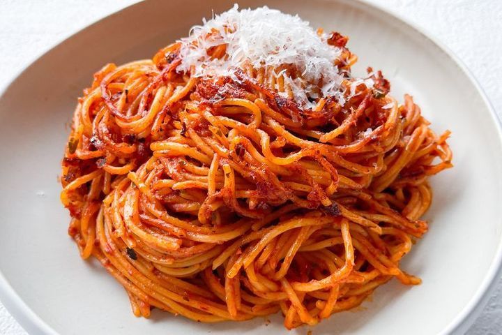 One-Pan Caramelised Tomato Spaghetti